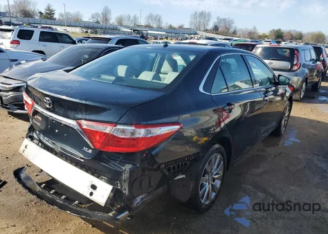 2015 Toyota Camry Le z USA, uszkodzony, nr VIN 4T4BF1FK7FR464881